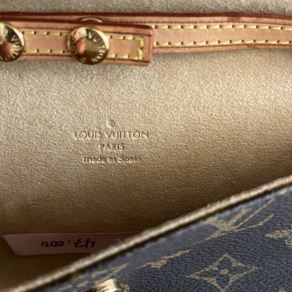 AUTHENTIC LOUIS VUITTON MONOGRAM TWIN POCHETTE CA0090 Clutch/Crossbody bag - Picture 7 of 11